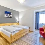 Hotel Heigl 3*